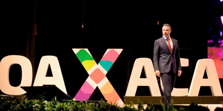 Rinde Alejandro Murat su 6to Informe de Gobierno en imponente recinto cultural recién construido