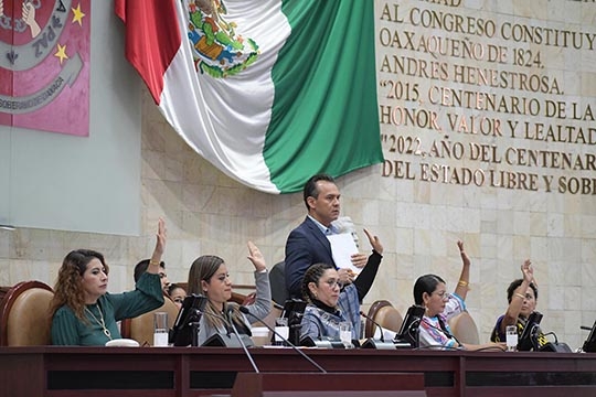 Decreta Congreso capacitar a servidores públicos para prevenir discriminación