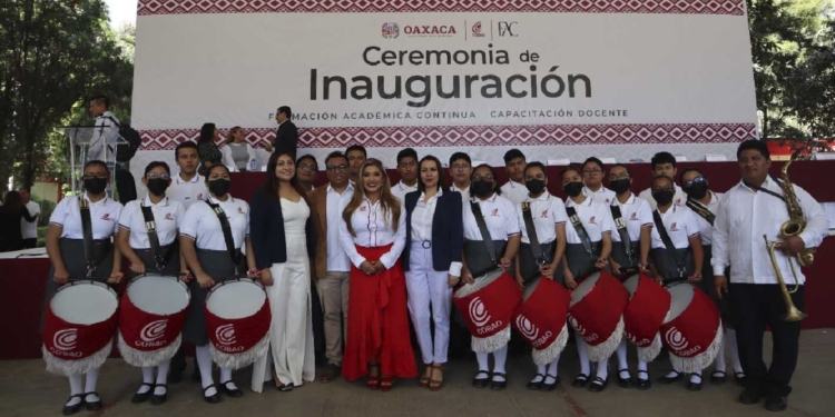 Pobladores de Yaitepec bloquean otra vez carretera a Juquila