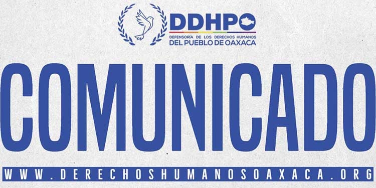 Volcadura aparatosa de vehículo sobre Símbolos Patrios, Oaxaca