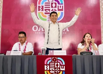 Atiende Coesfo incendio forestal en San Lorenzo Albarradas