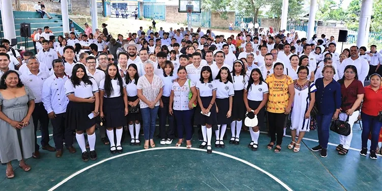 Las Apariciones – Análisis de la obra de Javier Guillermo de Regil Camet