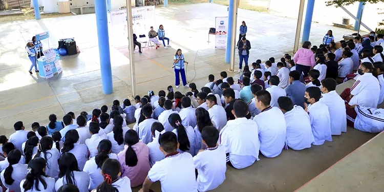 FGEO detiene a dos personas por robo a sucursal bancaria cometido en el Istmo