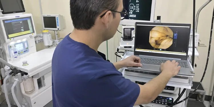 FGEO rescata a niña, la regresa con su  madre y detiene a dos familiares