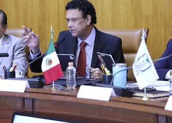 FGEO rescata a niña, la regresa con su  madre y detiene a dos familiares